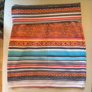 Patterned pencil skirt